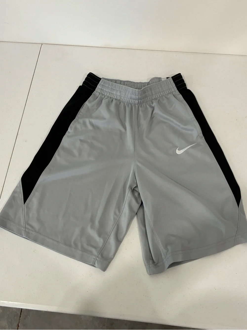 Nike Boys / Youth Dri-FIT Basketball Shorts - Size XL (Style 856064-012)